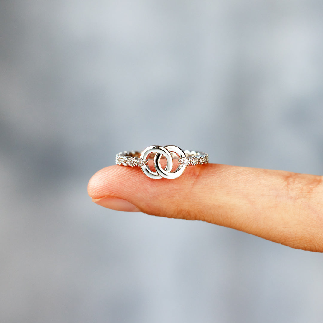 Nana & Mini Forever Linked Pavé Interlocking Ring
