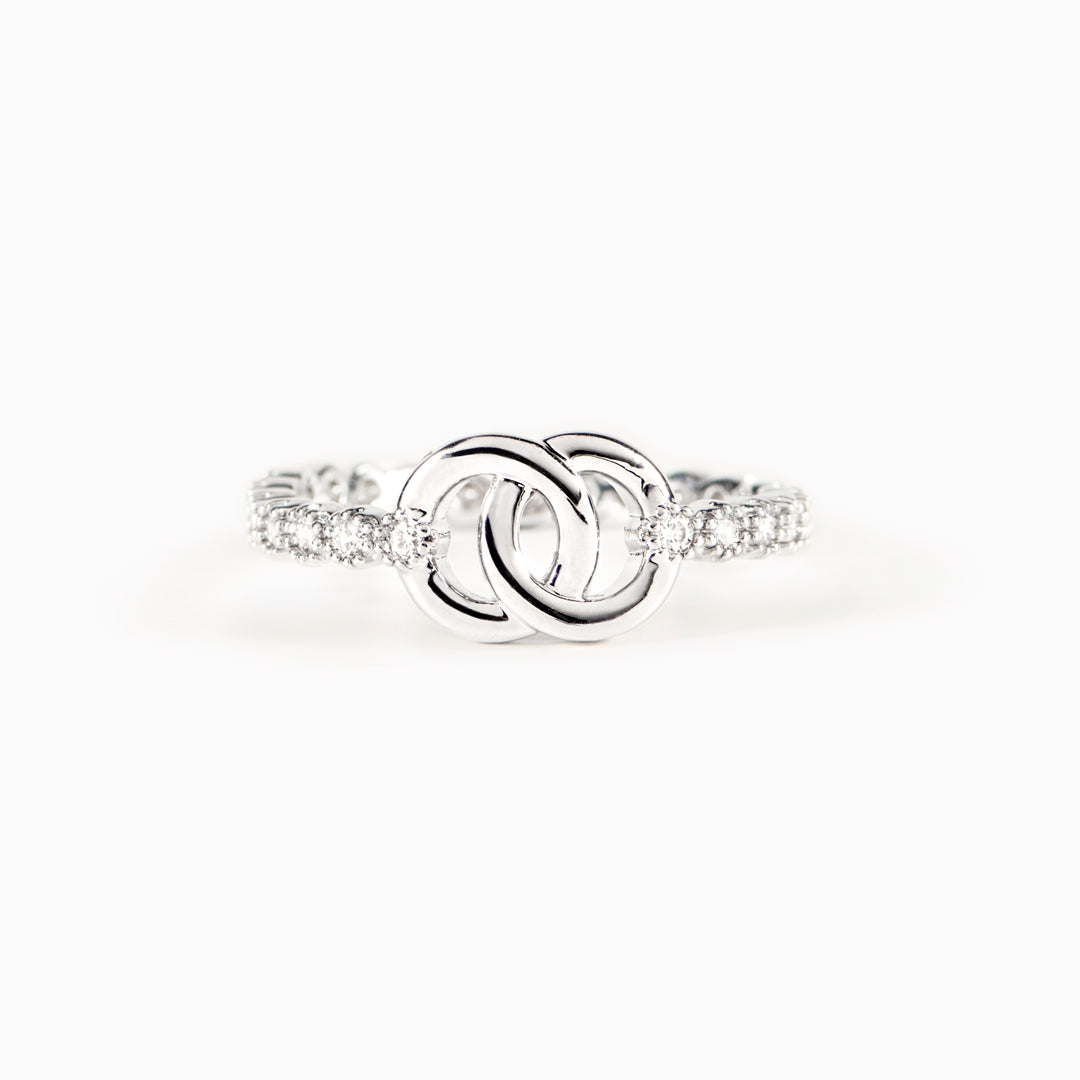 Nana & Mini Forever Linked Pavé Interlocking Ring