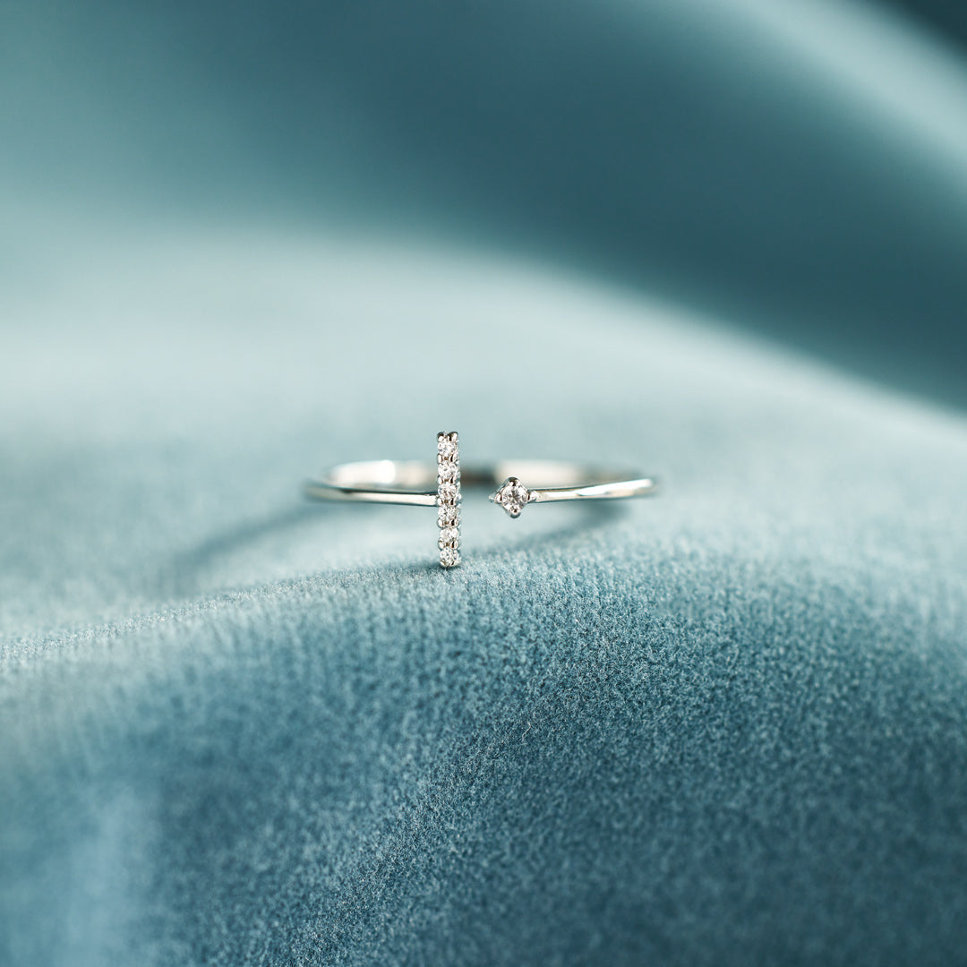 Girl Gang Minimalist T Shaped Ring