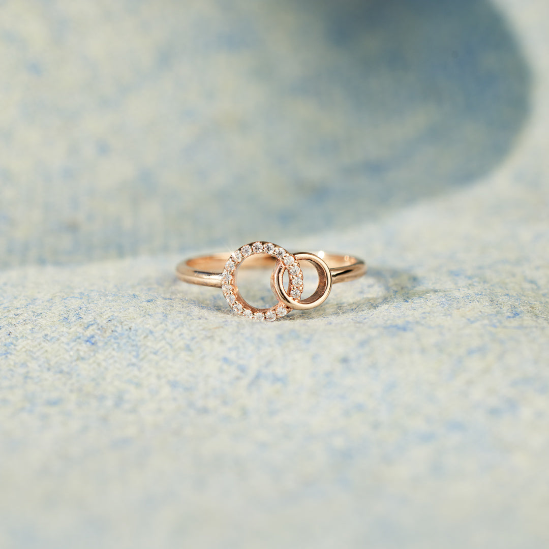 Mother Daughter Bond Linked Circle Ring