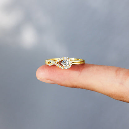 Mother & Daughter Love Knot Ring